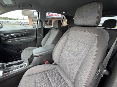 Used 2022 Chevrolet Equinox LT AWD/4WD image 13