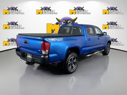 Used 2016 Toyota Tacoma SR5 AWD/4WD image 5