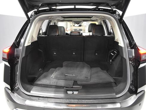 Certified 2022 Nissan Rogue Platinum w/ Head-Up Display Package FWD image 37