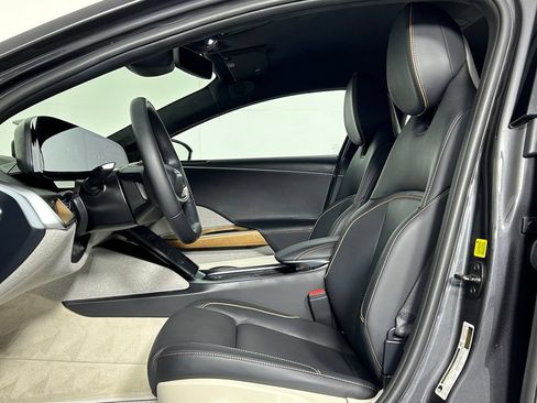 Used 2024 Lucid Air Pure RWD image 31