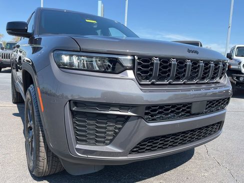 New 2026 Jeep Grand Cherokee Altitude AWD/4WD image 52
