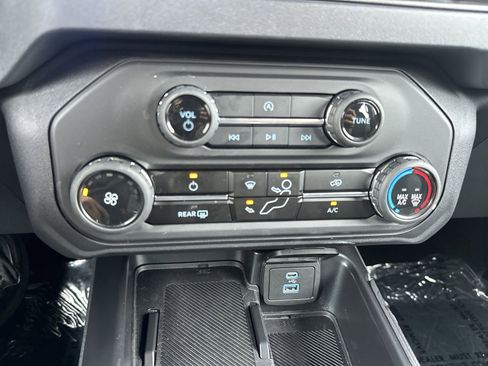 Used 2025 Ford Bronco 4-Door AWD/4WD image 28