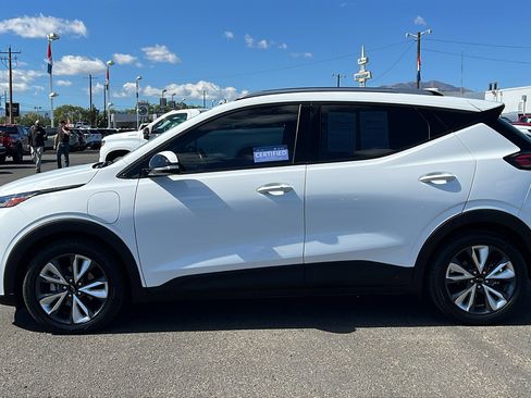 Certified 2023 Chevrolet Bolt EUV LT w/ Convenience Package image 8