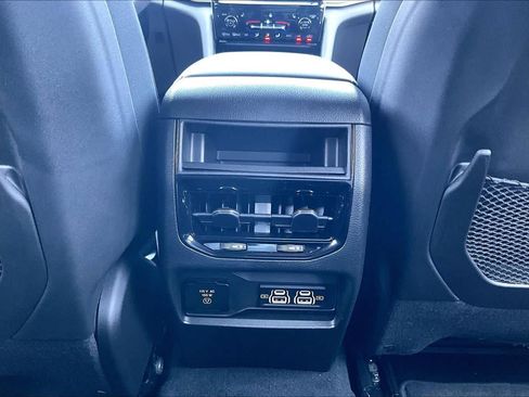 Used 2023 Jeep Grand Cherokee Altitude AWD/4WD image 34