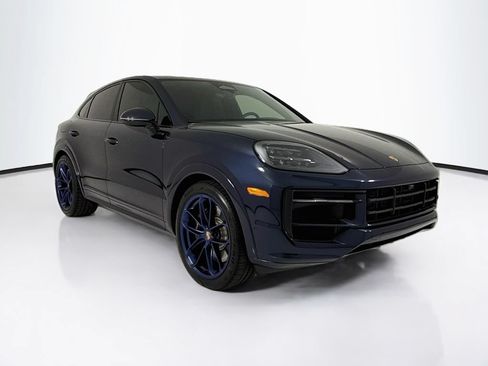 Certified 2026 Porsche Cayenne GTS AWD/4WD image 7