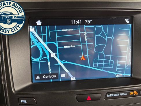 Used 2019 Ford Explorer XLT w/ Equipment Group 202A AWD/4WD image 15