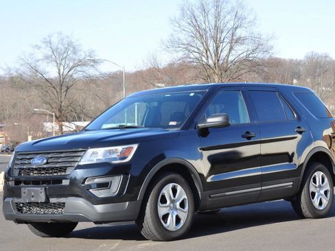 Used 2017 Ford Explorer 4WD Police Interceptor image 2