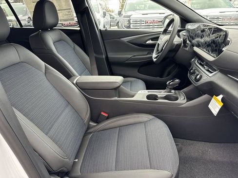 New 2026 Buick Envista Preferred FWD image 23