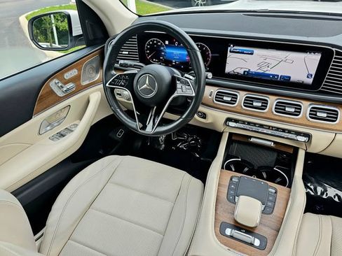 Certified 2024 Mercedes-Benz GLS 450 4MATIC image 31