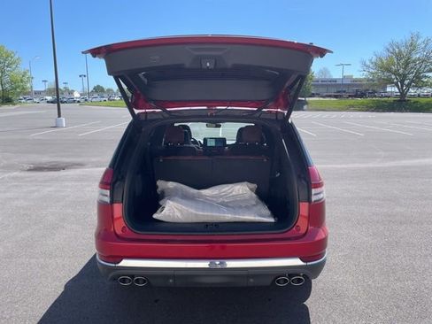 New 2026 Lincoln Aviator Reserve AWD/4WD image 11