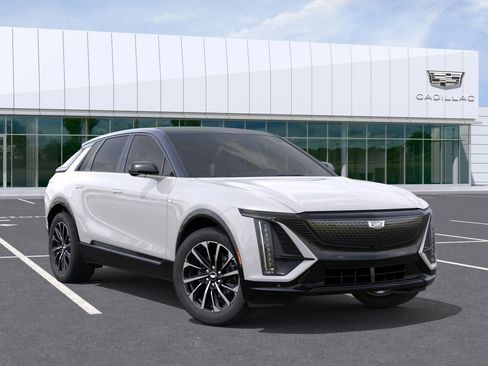 New 2025 Cadillac Lyriq Sport image 31