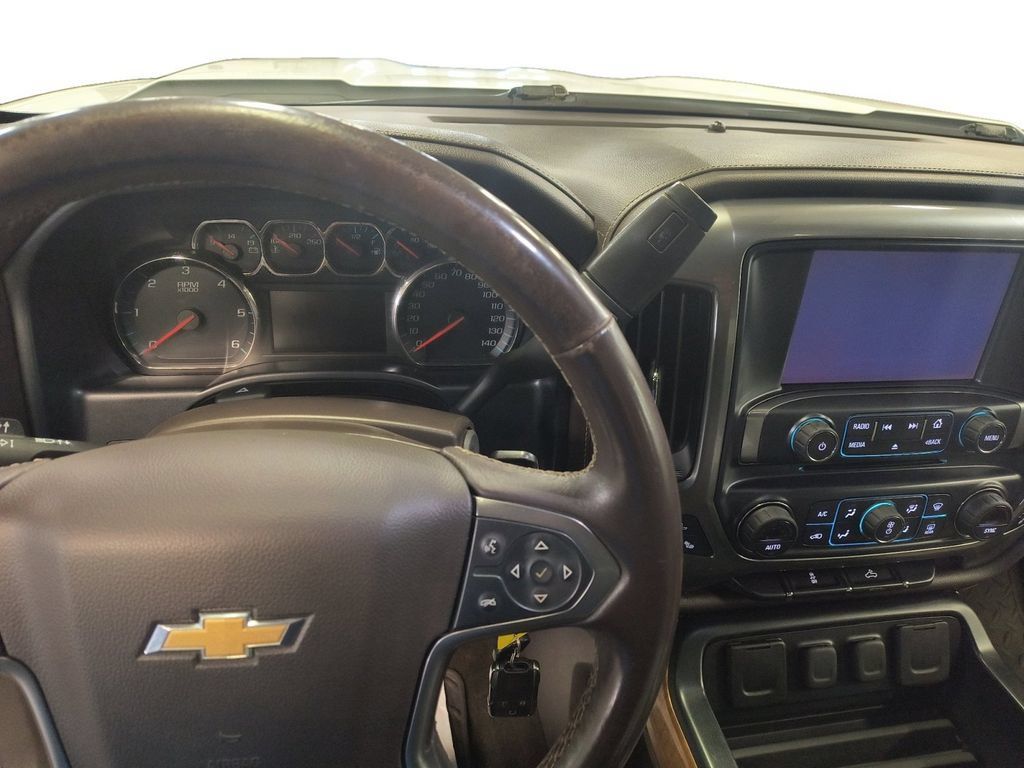 Used 2018 Chevrolet Silverado 1500 LTZ w/ Sport Package AWD/4WD image 12