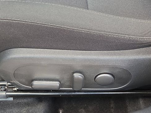 Used 2025 Hyundai Kona SEL FWD image 22