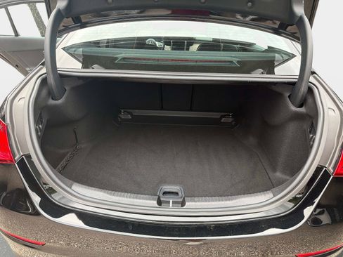 Used 2025 Mercedes-Benz C 300 Sedan image 11