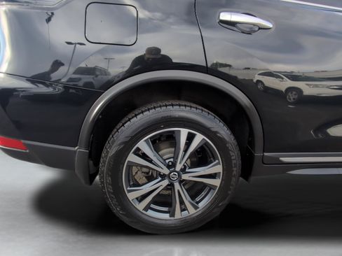 Used 2018 Nissan Rogue SL AWD/4WD image 29
