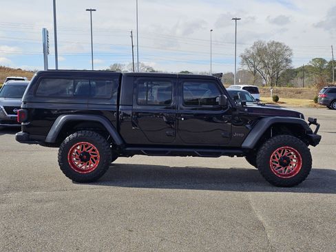 Used 2020 Jeep Gladiator Rubicon w/ Cold Weather Group image 8