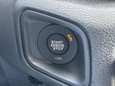 New 2026 Jeep Gladiator Sport AWD/4WD image 18