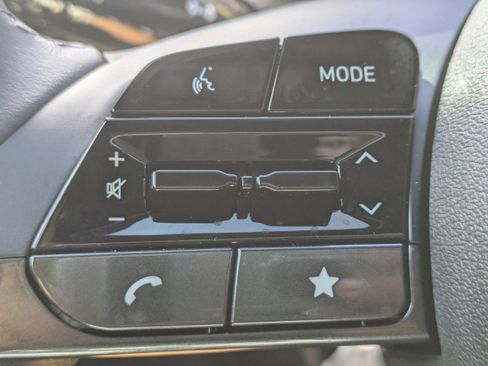 New 2025 Hyundai Elantra Sport FWD image 23