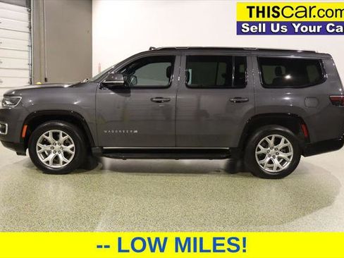 Used 2022 Jeep Wagoneer Series I AWD/4WD image 4