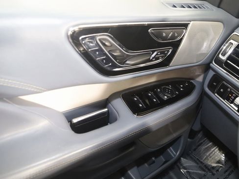 Used 2023 Lincoln Navigator Black Label image 32