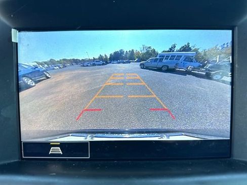 Used 2022 GMC Terrain SLE w/ Driver Convenience Package image 20