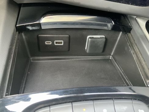 Used 2023 Buick Envision Preferred FWD image 42
