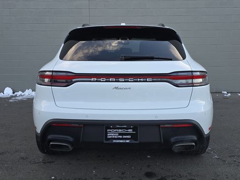 Certified 2025 Porsche Macan image 8