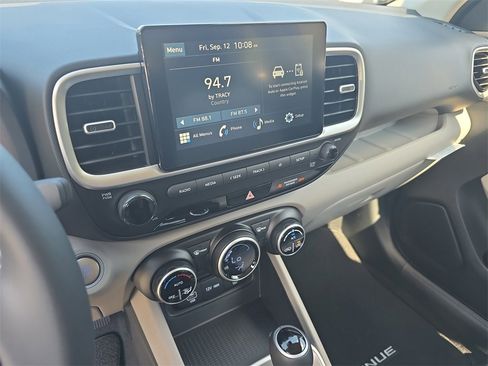 New 2025 Hyundai Venue SEL image 20