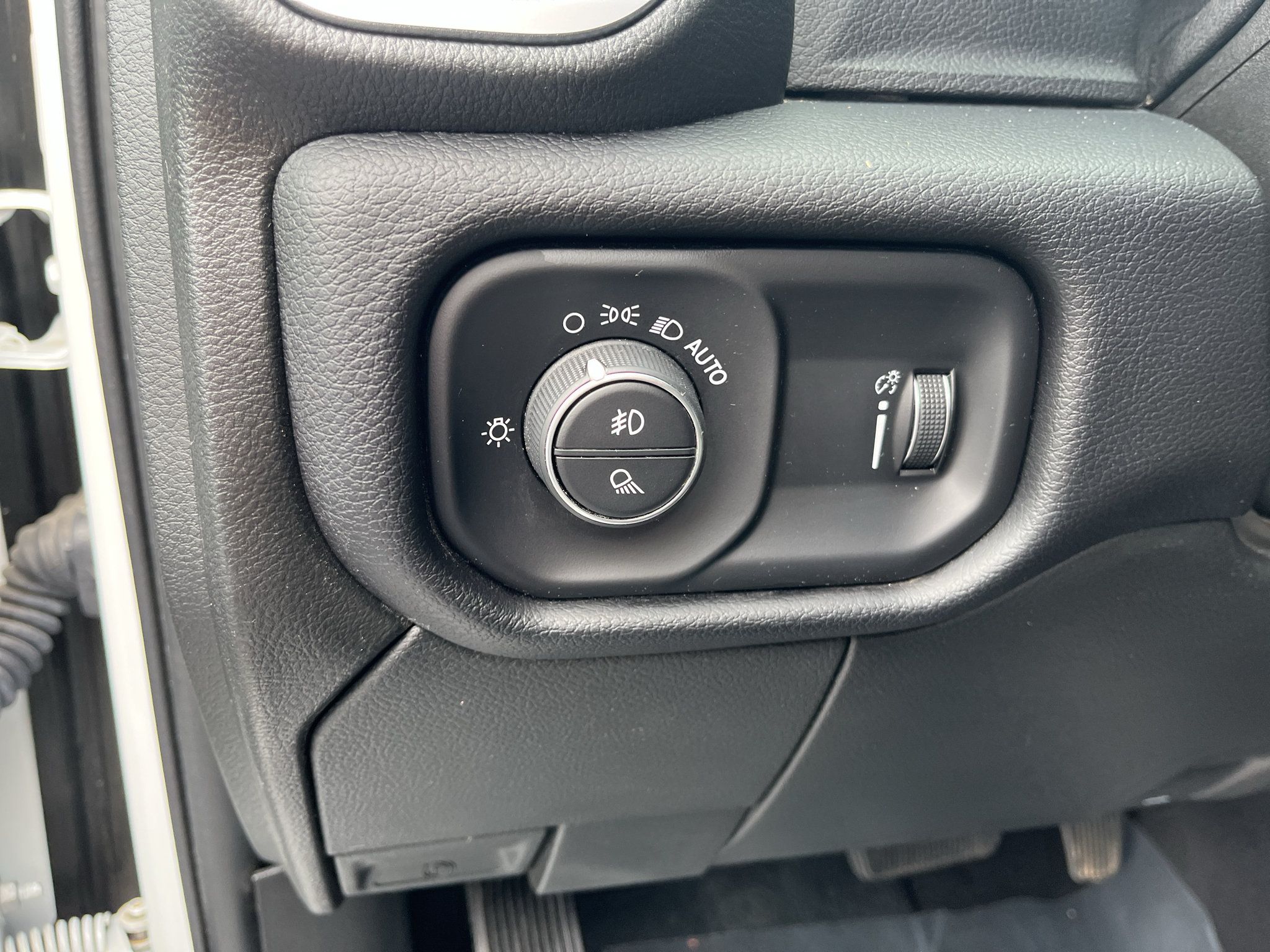 Used 2024 RAM 2500 Big Horn AWD/4WD image 18