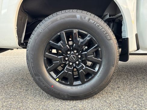 New 2026 Nissan Frontier SV w/ SV Convenience Package image 17