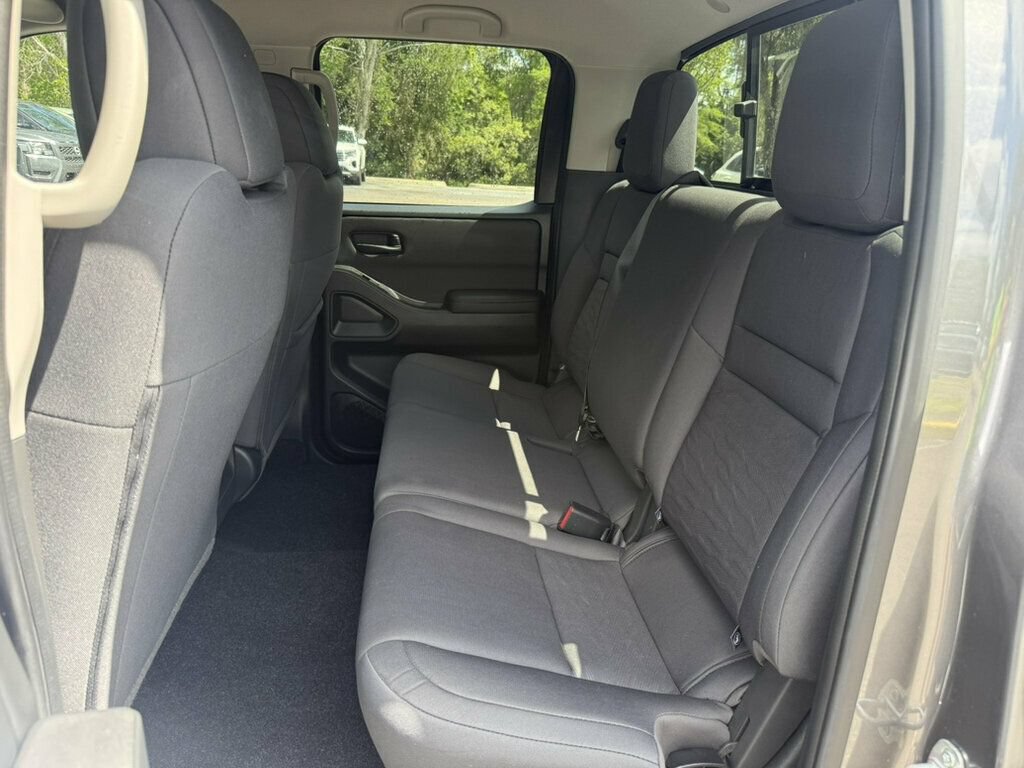 Used 2025 Nissan Frontier S RWD image 7
