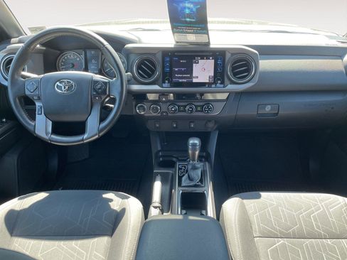 Used 2016 Toyota Tacoma TRD Off-Road w/ Towing Package AWD/4WD image 10