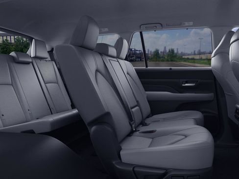 New 2026 Toyota Grand Highlander XLE image 21