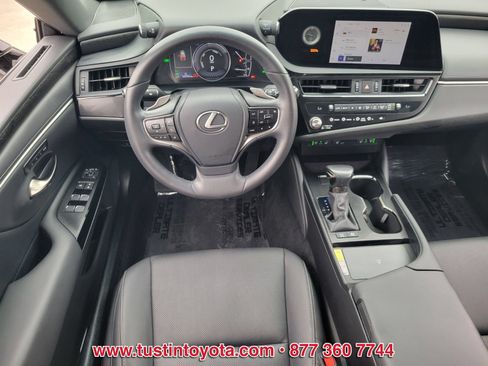 Used 2024 Lexus ES 300h w/ Premium Package FWD image 12