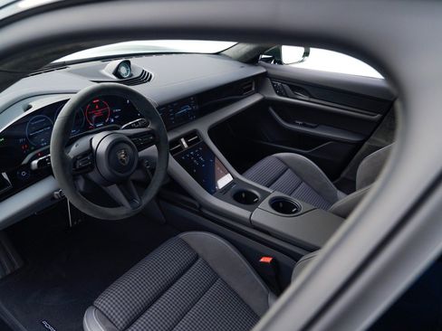 New 2026 Porsche Taycan Turbo Cross Turismo image 4