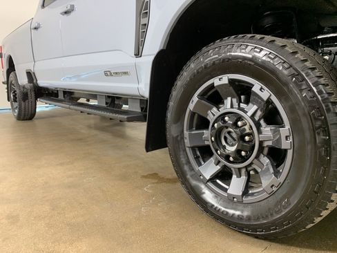 Used 2024 Ford F250 Lariat w/ Sport Appearance Package image 6