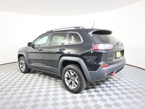 Used 2019 Jeep Cherokee Trailhawk w/ Cold Weather Group AWD/4WD image 4