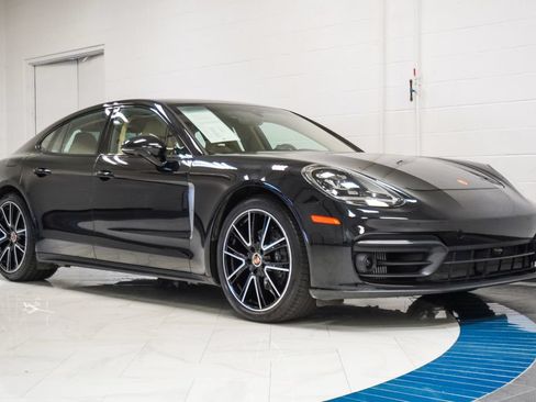 Used 2023 Porsche Panamera 4 Platinum Edition AWD/4WD image 5