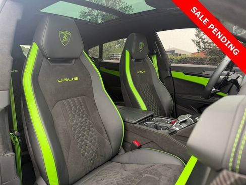 Used 2024 Lamborghini Urus S AWD/4WD image 35
