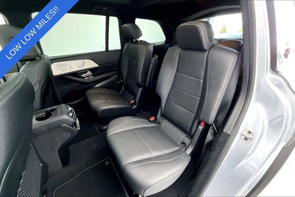 Used 2025 Mercedes-Benz GLS 450 4MATIC image 34