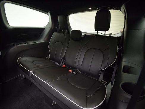 New 2026 Chrysler Pacifica Limited w/ S Appearance Package image 39