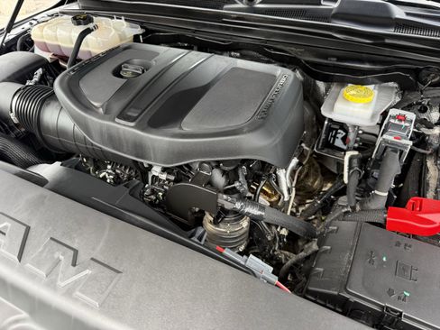 Used 2025 RAM 1500 Big Horn image 32