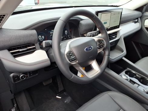 New 2026 Ford Explorer Active w/ Active Comfort Package AWD/4WD image 16