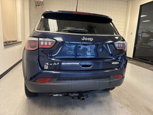 Used 2019 Jeep Compass Latitude w/ Cold Weather Group AWD/4WD image 37