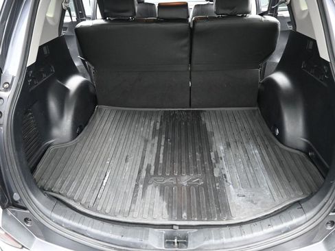 Used 2018 Toyota RAV4 XLE image 15