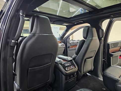 Used 2021 Lincoln Navigator L Reserve image 27