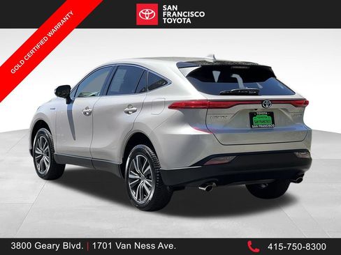 Certified 2021 Toyota Venza LE AWD/4WD image 3