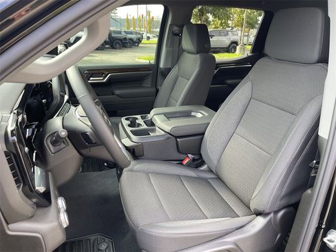 New 2026 GMC Sierra 1500 Elevation image 19