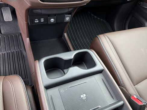 Certified 2026 Honda Odyssey Touring image 28