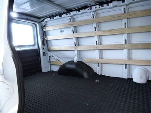 Used 2024 Chevrolet Express 2500 w/ Driver Convenience Package image 14